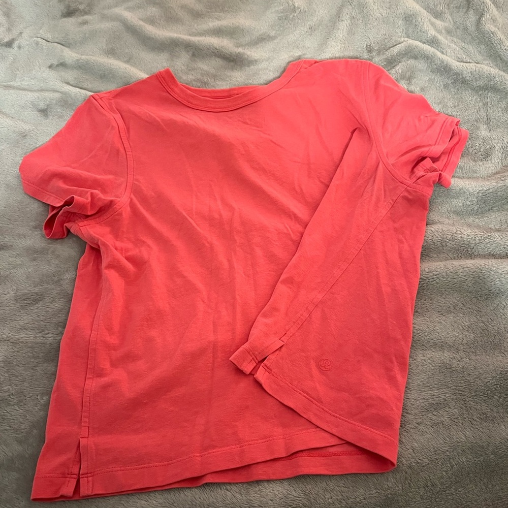 Lululemon T shirt
